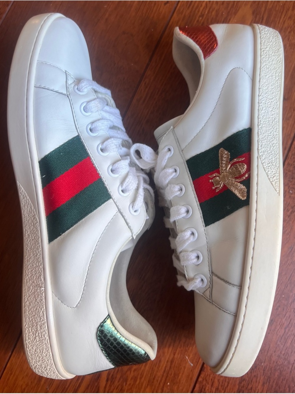 Gucci White Leather Low-Top Sneakers with Green and Red Web and Gold Bee - Picture 2 of 6
